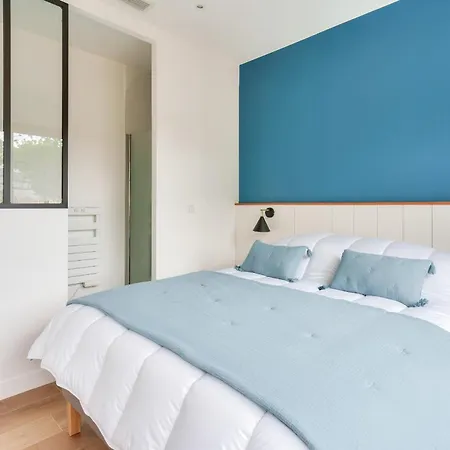 Spacieuse Sous Les Pins & Piscine Андерно-ле-Бэн