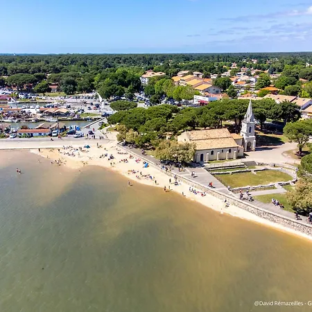 Spacieuse Sous Les Pins & Piscine Дом отдыха Андерно-ле-Бэн