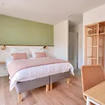 Feriehus Spacieuse Sous Les Pins & Piscine *