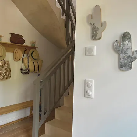 Spacieuse Sous Les Pins & Piscine *