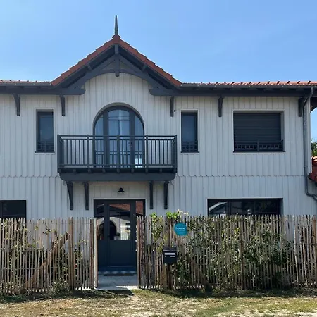 Spacieuse Sous Les Pins & Piscine * Andernos-les-Bains