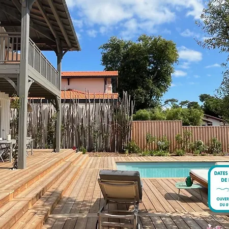 בית נופש Spacieuse Sous Les Pins & Piscine *